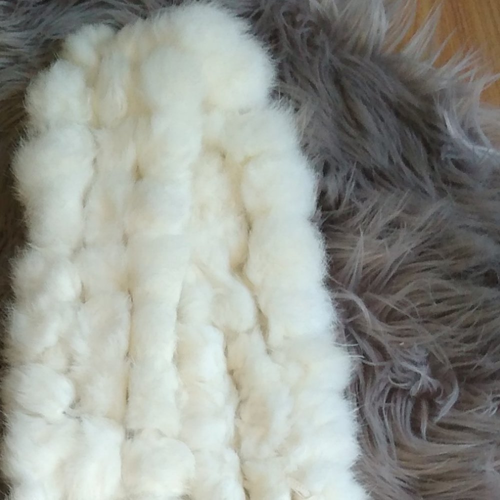 rabbit fur pom pom scarves - Picture 7 of 11